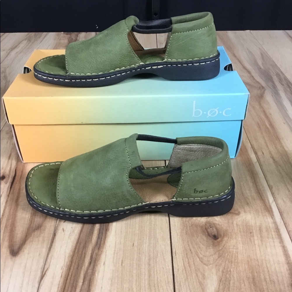 BOC Bay Sandals Green sage suede Excellent 8m